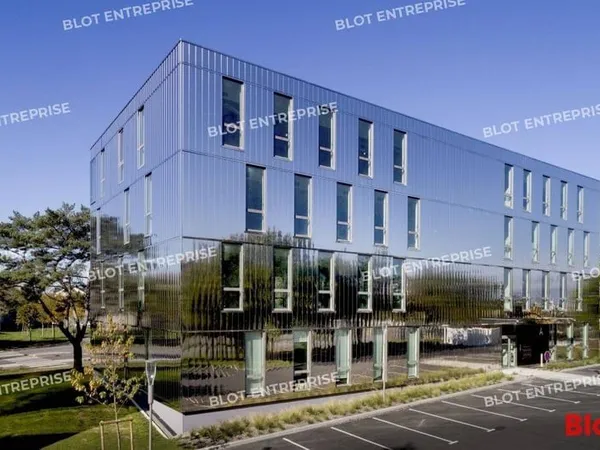 Bureaux 600 m²