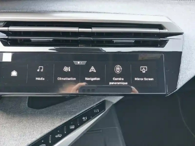 Peugeot 3008 hybrid 145 e-dcs6 — photo 18