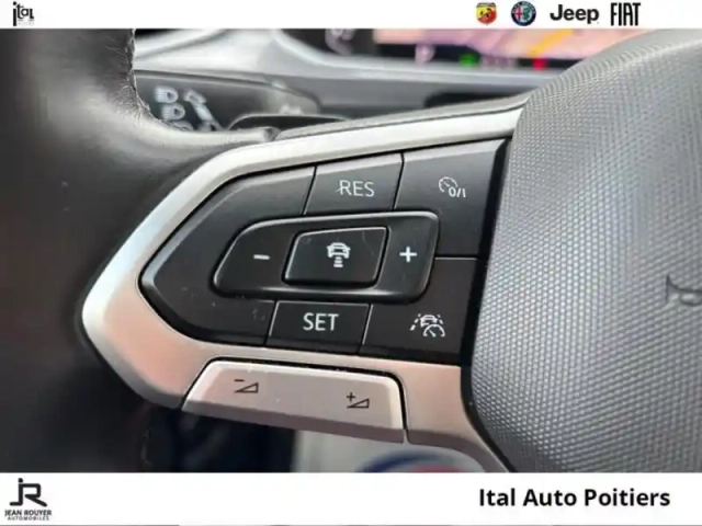 Volkswagen T-Roc 1.5 tsi evo2 150ch style dsg7 — photo 15