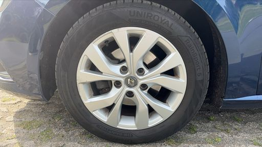 Renault Megane 1.3 TCe 115 - Limited – 2019 – 85200 km – Essence – Boîte Manuelle — photo 9