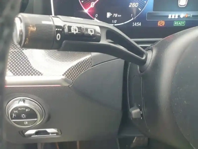 Mercedes Classe C 300 e break amg line — photo 19