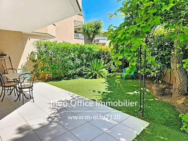 Référence : 7120-LES. - APPARTEMENT T3 GRAND JARDIN PROCHE CENTRE & PLAGES À CAVALAIRE SUR MER