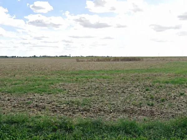 Terrain 661 m²