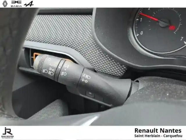 Dacia Sandero 1.0 eco-g 100ch stepway confort — photo 13
