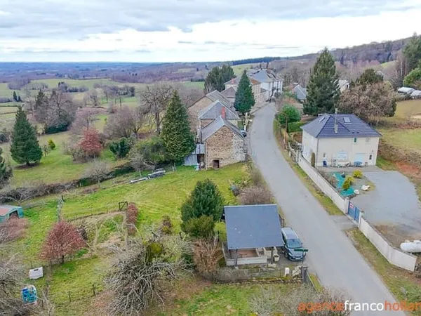 Maison de village avec grange et 2.300m²