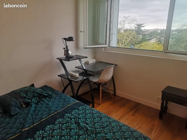 Colocation dans un appartement meublé