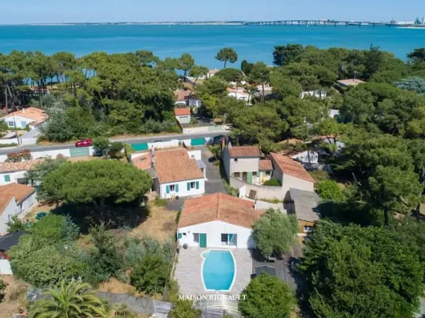 Maison 8 pièces 237 m²