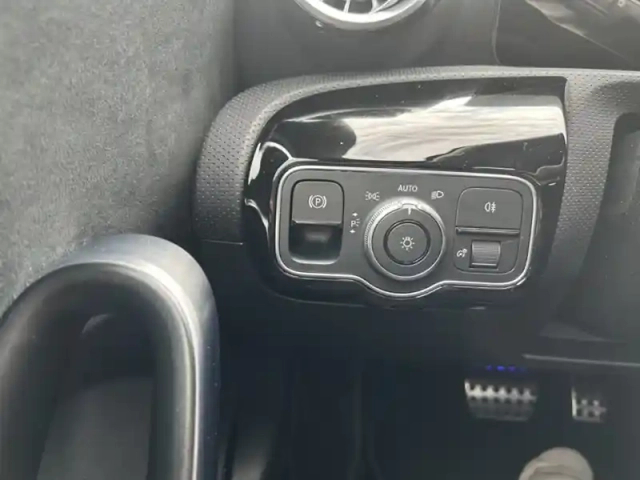 Mercedes Classe A a 180 amg line — photo 20