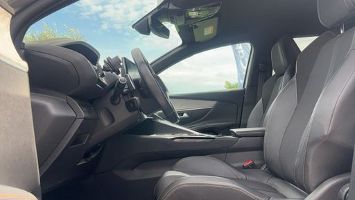 Peugeot 5008 1.5 BlueHDi 130 EAT8 - GT – 2023 – 78451 km – Diesel – Boîte Automatique — photo 11