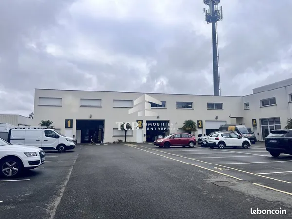 Local 549 m² Sainte-Luce-sur-Loire