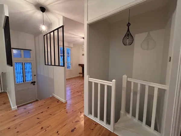 PAU - A LOUER MAISON NON MEUBLEE 150M2 -
