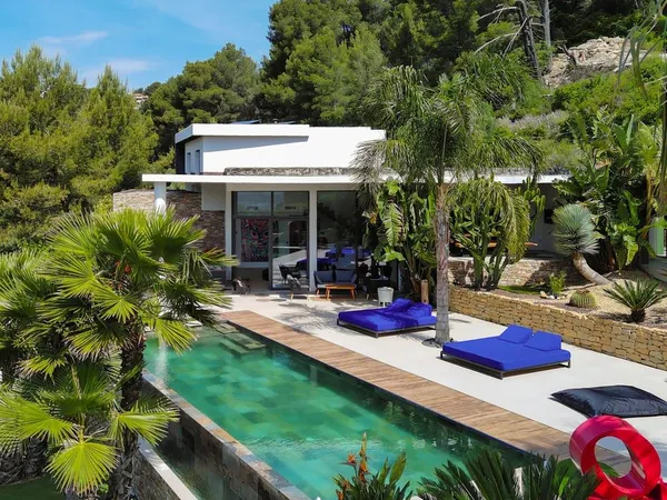 Villa 8 pièces 343 m²