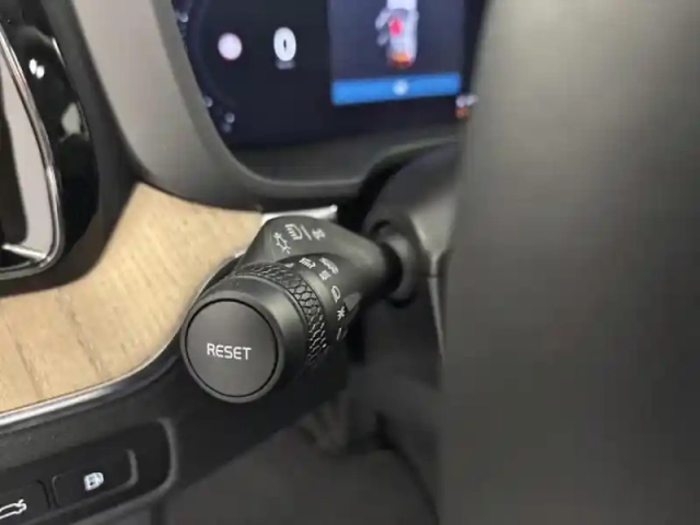 Volvo Xc60 t6 hybride rechargeable 350ch plus style dark geartronic 8 awd — photo 11