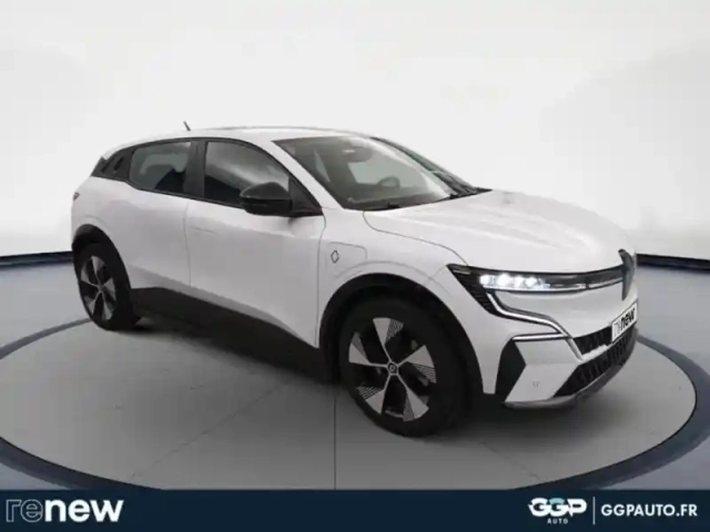 Renault Megane e-tech electric ev40 130ch equilibre boost charge — photo 22
