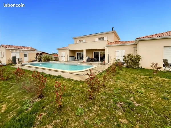 Villa 7 pièces 186 m²