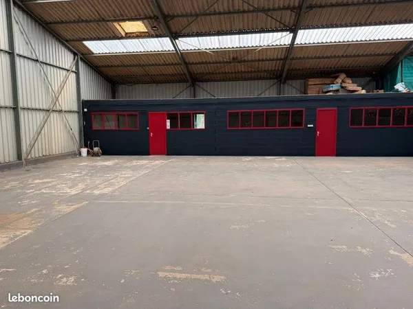 Local commercial 340 m² PLEYBEN