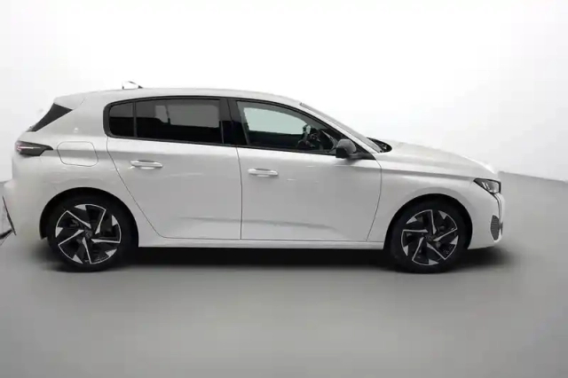 Peugeot 308 phev 180 e-eat8 — photo 39