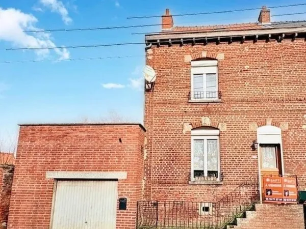 Maison semi individuelle à Artres avec garage et Jardin/ 4 chambres