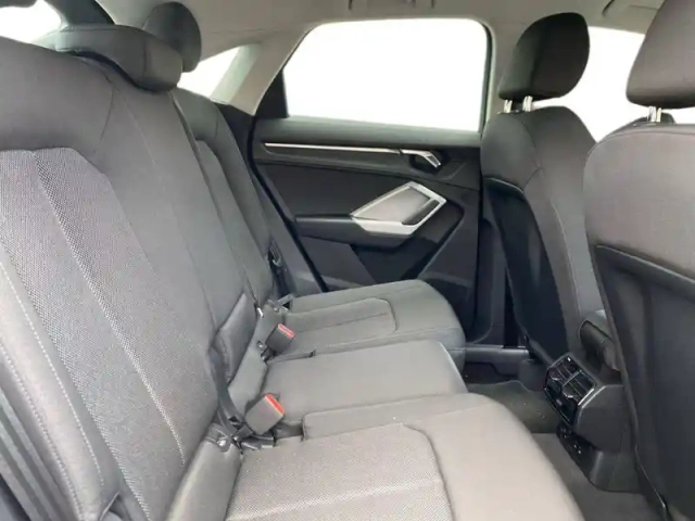 Audi Q3 sportback 35 tfsi 150 ch s tronic 7 — photo 34