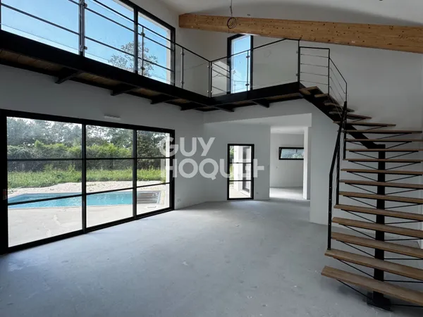Maison à vendre à NOYALO avec piscine