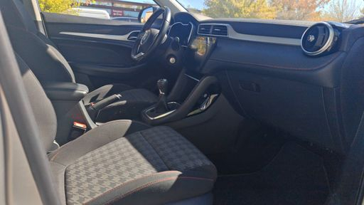 MG ZS 1.5 VTI-Tech 106 - Comfort – 2022 – 78420 km – Essence – Boîte Manuelle — photo 19