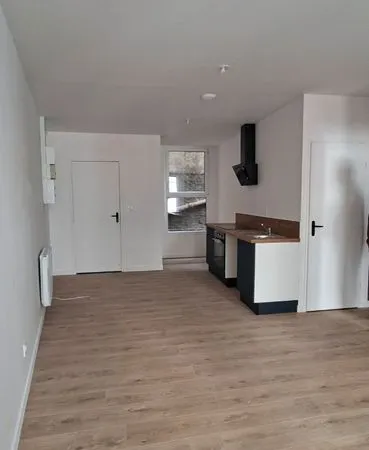 Location charmant T3 entièrement rénové 650 euros hors charges hypercentre proche toute commodités