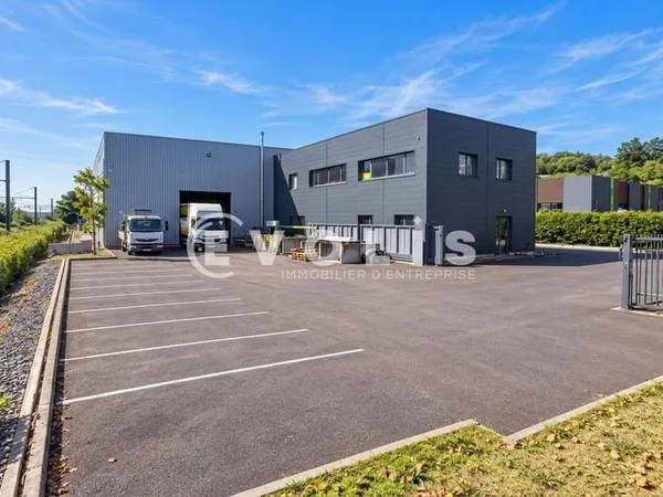 Local d'activité 800 m²