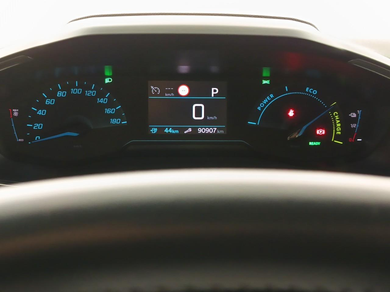 Peugeot 208 electrique 50 kwh 136ch allure — photo 22