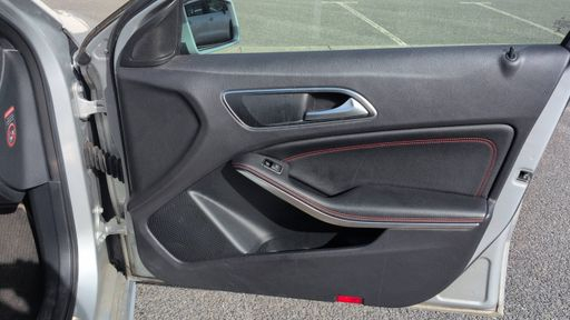 Mercedes Classe A 2.0 250 211 7G-DCT - Sport – 2015 – 123638 km – Essence – Boîte Automatique — photo 25