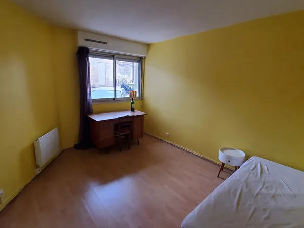 loue chambre dans un appartement en colocation au centre de Bordeaux