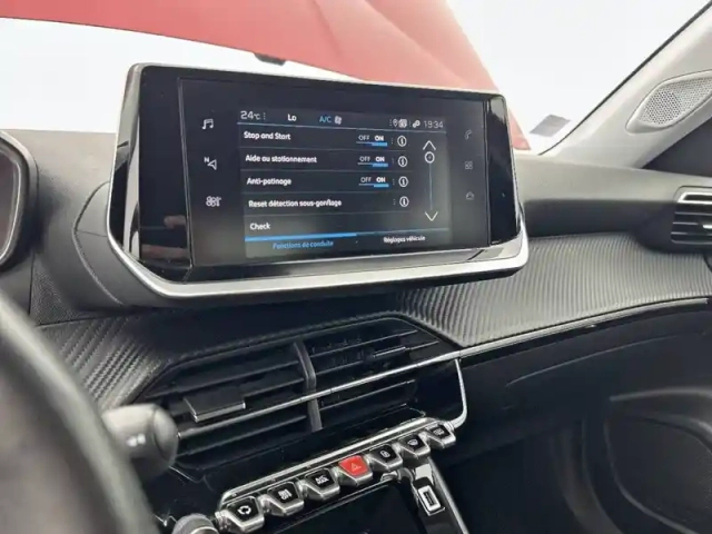 Peugeot 2008 puretech 130 s&amp;s eat8 — photo 22