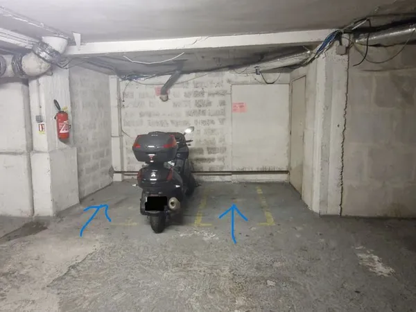 Location parking 2 roues