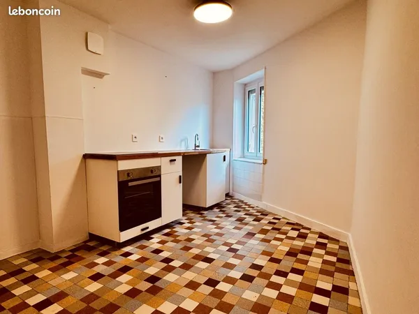 Apt 2 pièces - 37M2 - étage 3/3