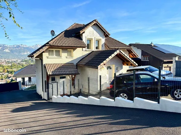 MAISON 150m2 POISY AVEC JACUZZI ET VUE PANORAMIQUE