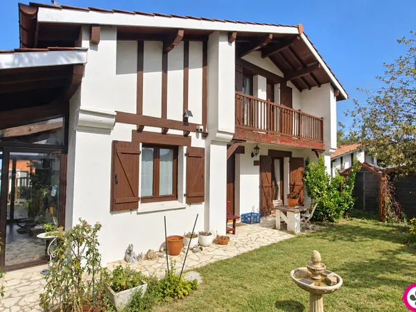 HENDAYE Hauteurs de la plage Maison familiale 4 chambres