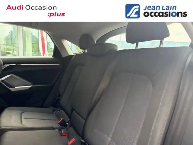 Audi Q3 sportback 35 tfsi 150 ch s tronic 7 — photo 17