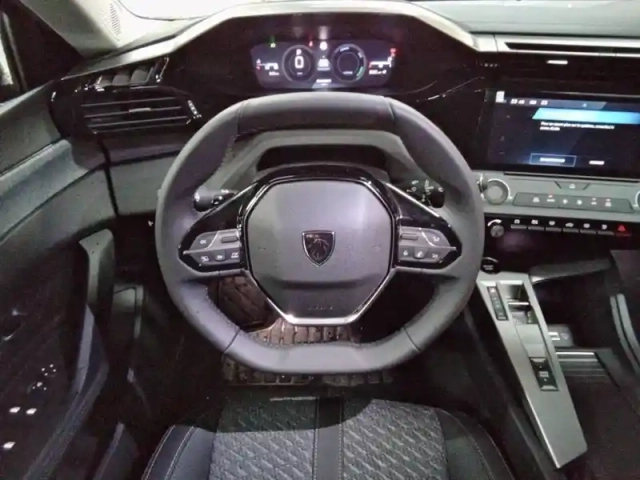 Peugeot 308 hybrid 145 e-dcs6 — photo 30