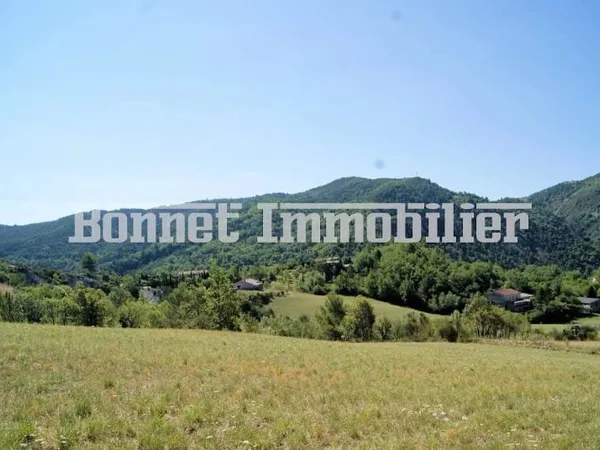 Terrain 2545 m²