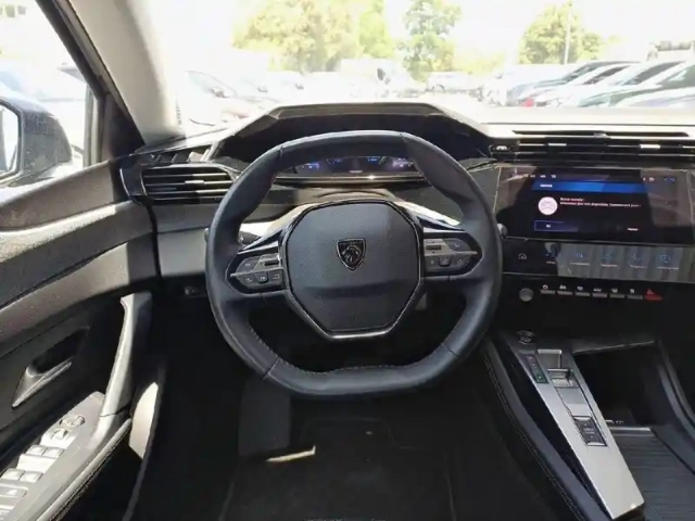 Peugeot 308 sw phev 180 e-eat8 — photo 9