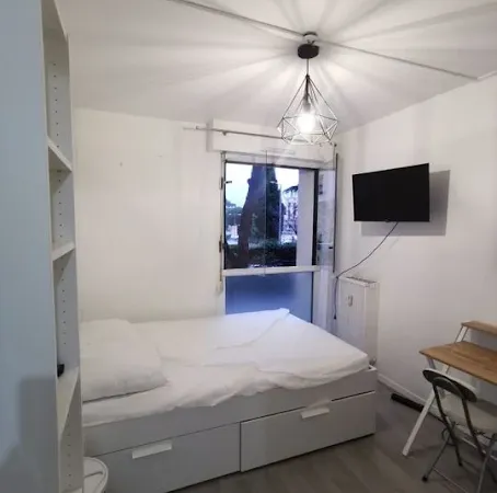 Studio 1 pièce 14 m²