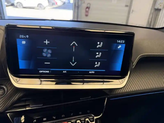 Peugeot 208 puretech 130 s&amp;s eat8 — photo 21