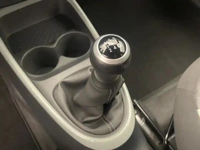 Toyota Aygo 1.0 vvt-i 72 design — photo 18