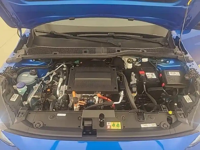 Peugeot 208 electrique 50 kwh 136ch — photo 24