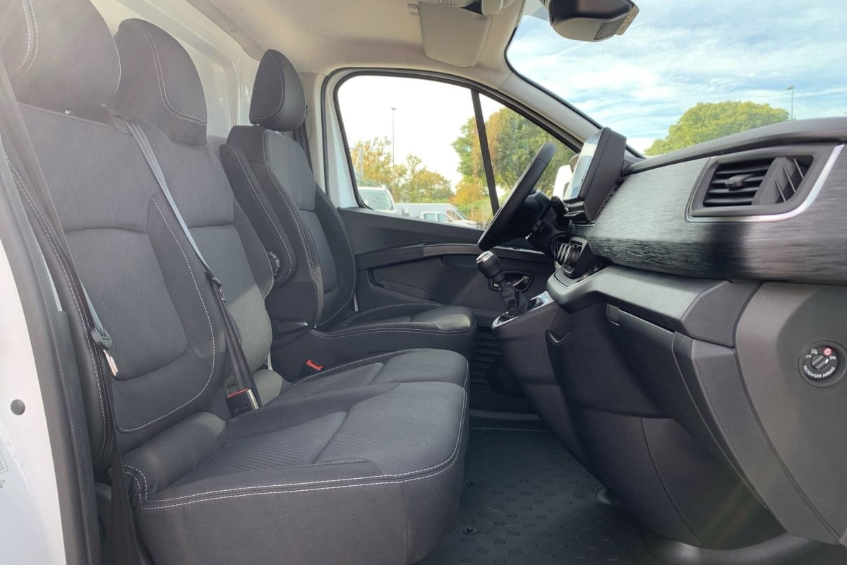 Renault TRAFIC FOURGON — photo 9