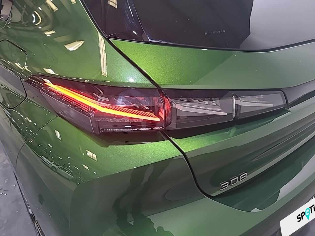 Peugeot 308 phev 225 e-eat8 gt — photo 26