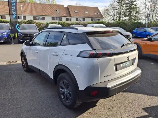 Peugeot 2008 puretech 130 s&amp;s bvm6 — photo 12