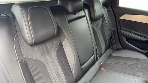 Peugeot 308 SW 1.2 PureTech 130 EAT8 - GT – 2023 – 52676 km – Essence – Boîte Automatique — photo 34