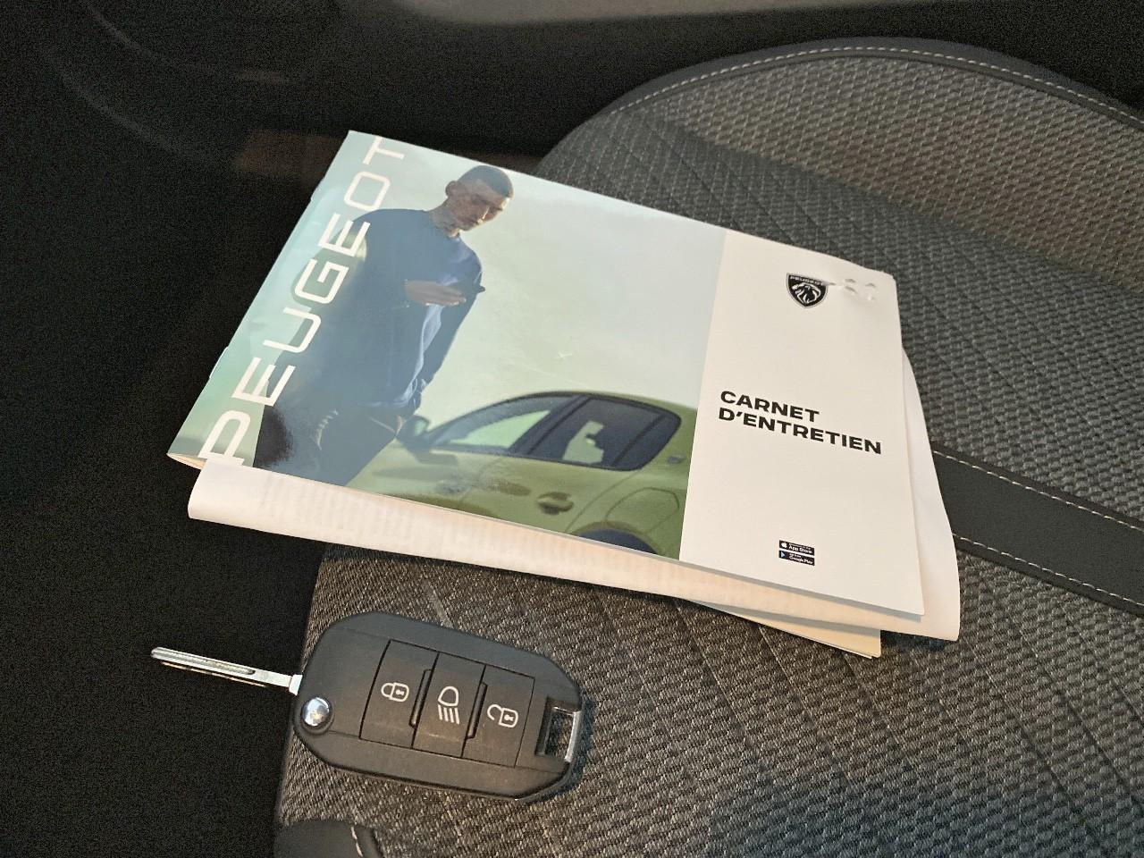 Peugeot 208 hybrid 110 ch e-dcs6 allure — photo 18