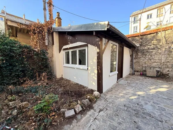 Local 18 m²