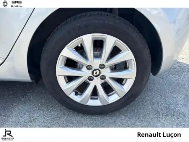 Renault Clio 1.0 tce 90ch evolution — photo 8